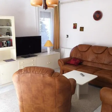 Siraly 公寓 Balatonfůzfő